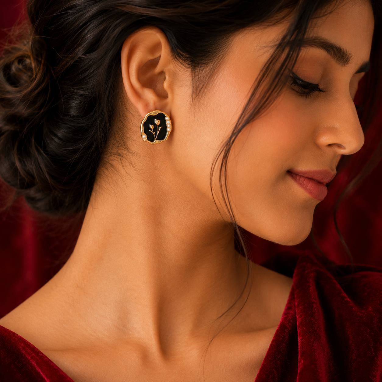 Midnight Bloom Pearl Stud Earrings